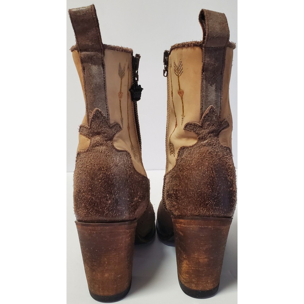 Junk Gypsy by Lane Wander Booties 6.5 Mexico Tan Leather/Suede Embroidered Arrow - Picture 11 of 16